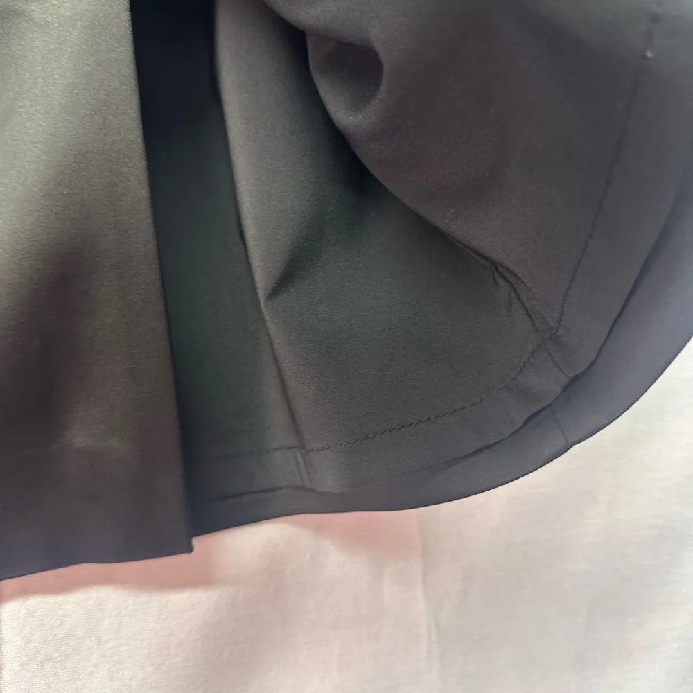 White House‎ Black Market Classic Black  Skirt size 8